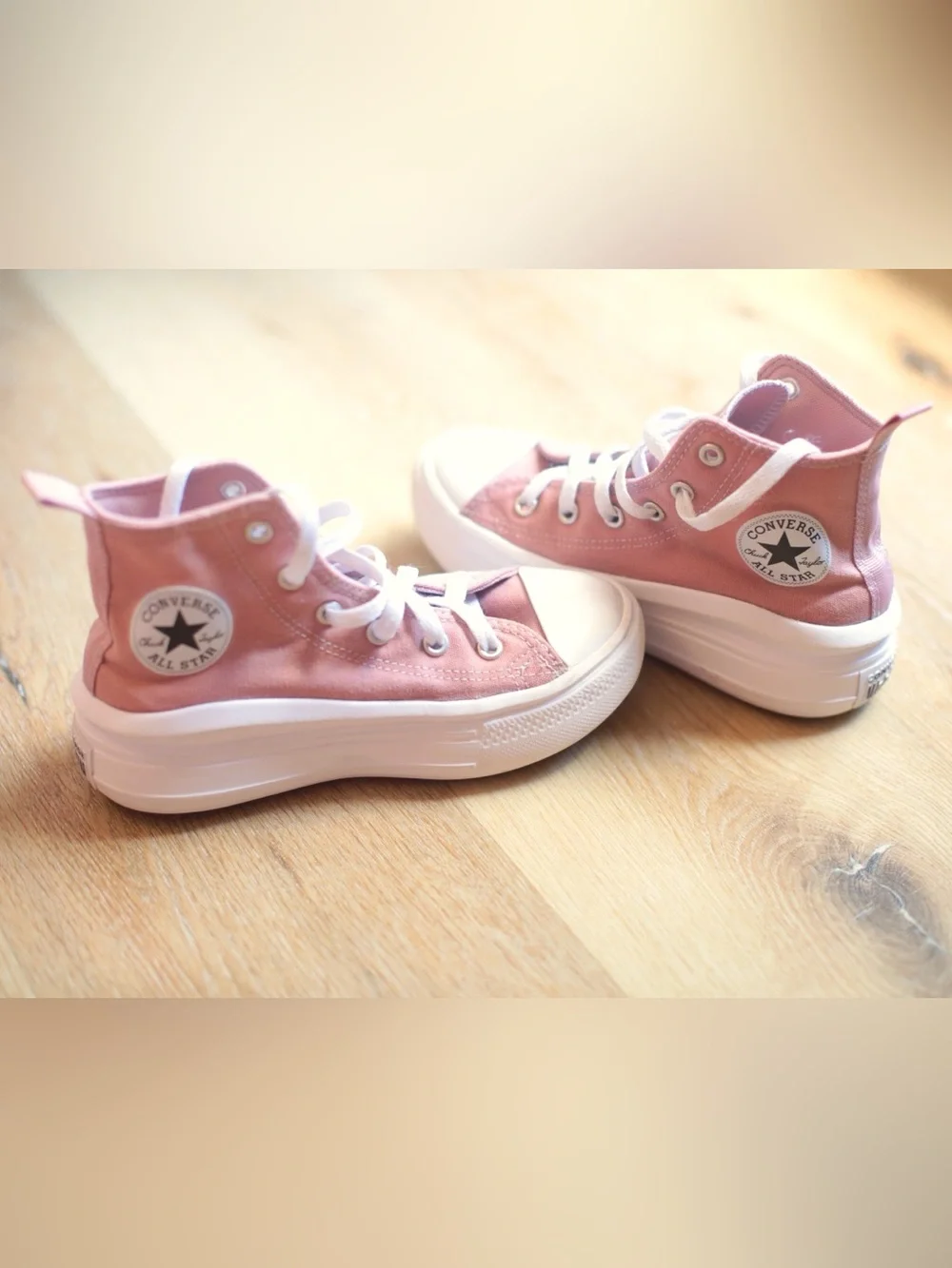 Converse Pink High Top Platform Kids Sneakers / Tennis Shoes Size 1